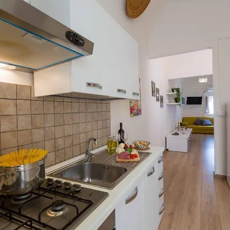 Appartamento Siciliabedda House Aeroporto di Catania Fontana Rossa
